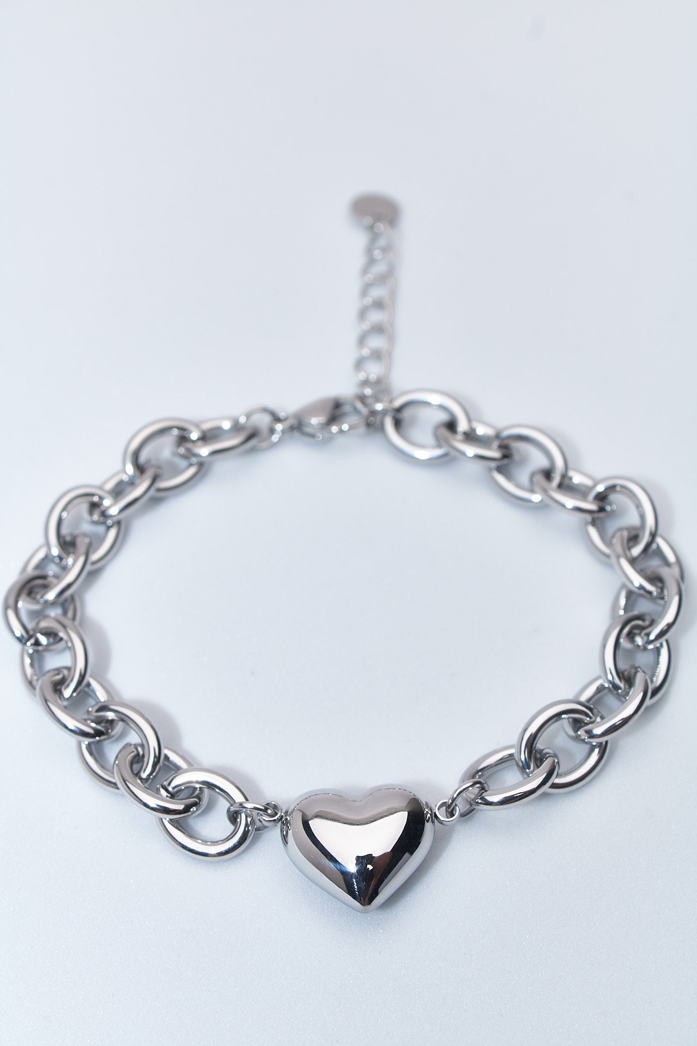 Pulsera cadena eslabón con corazón sólido — acero inoxidable plateado