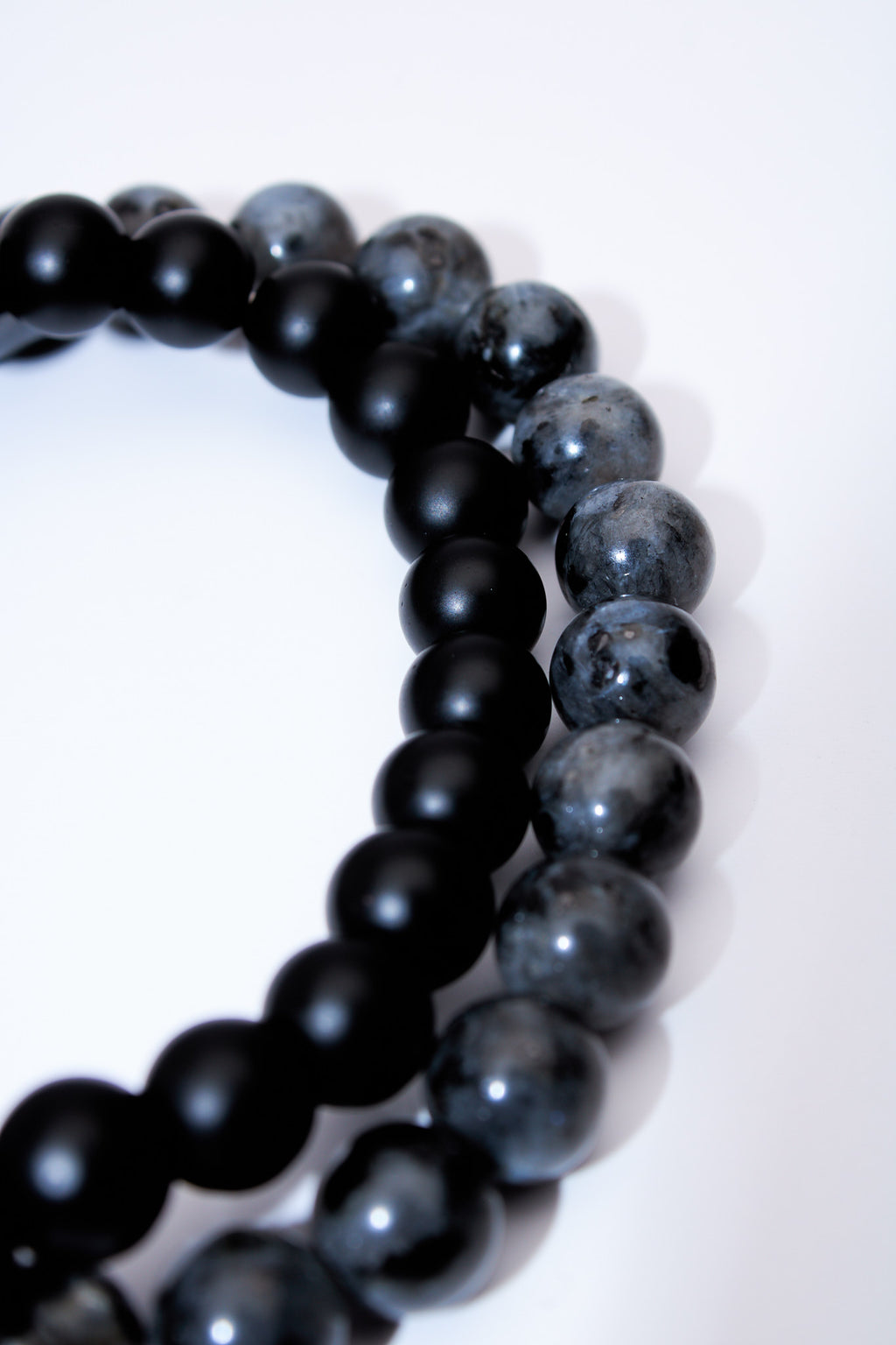 Set pulseras elasticas lava negra y piedra gris jaspeada