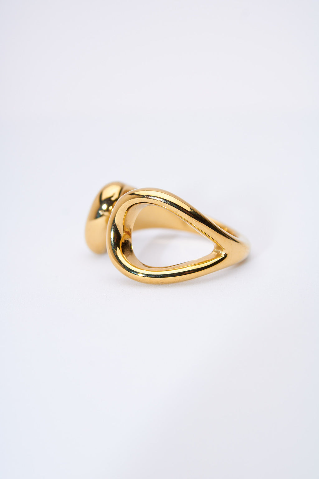 Anillo abierto doble elemento dorado — ajustable